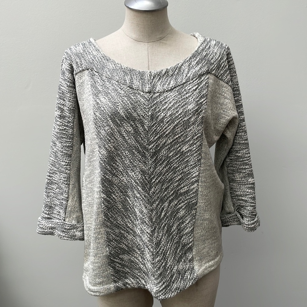 Club Monaco Grey Black White slub 3/4 sleeve sweatshirt L